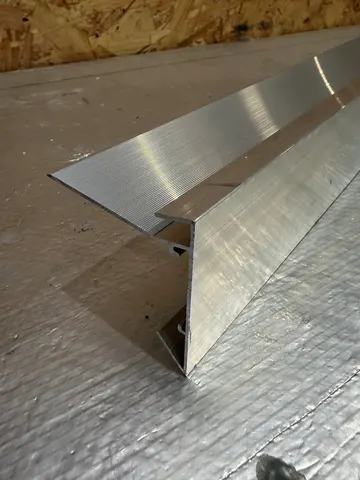 Product photo — Alum Trim AF2 64/60mm (2.5m)