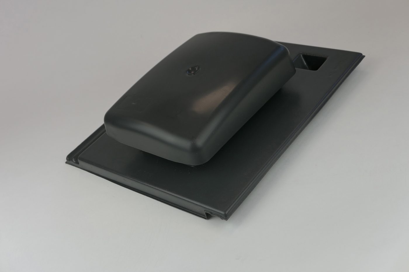 Product photo — UB19 Ubbink Hooded Tile Vent Stonewold MKII Anthracite (image 1 of 1)